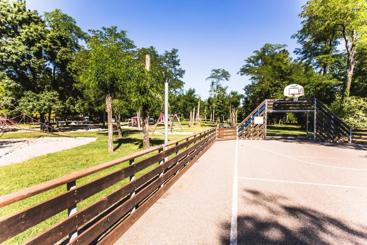 Camping La Chapouliere Ruoms Zewnętrze zdjęcie